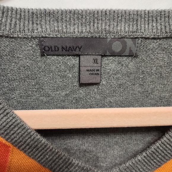 Old Navy Gray & Orange Argyle Vneck Sweater - Picture 3 of 10
